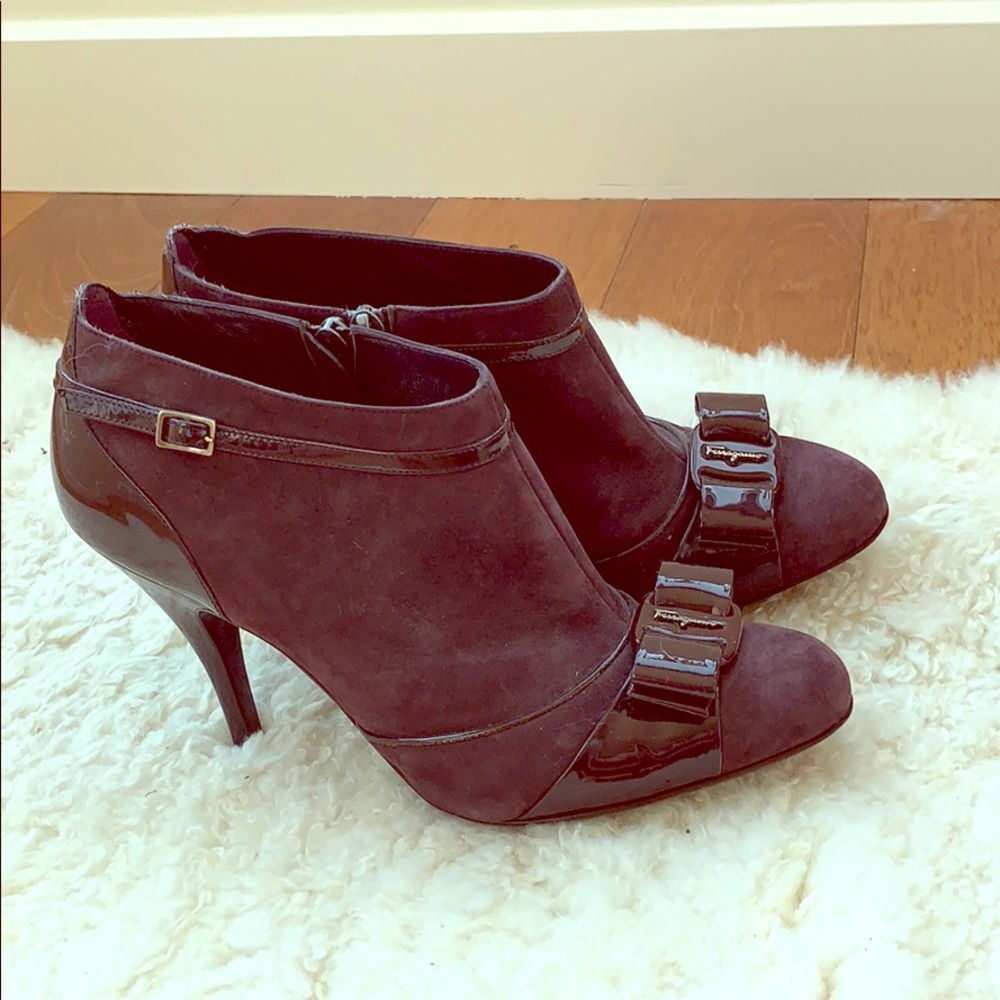Salvatore Ferragamo Lavinia bow tie bootie Prune